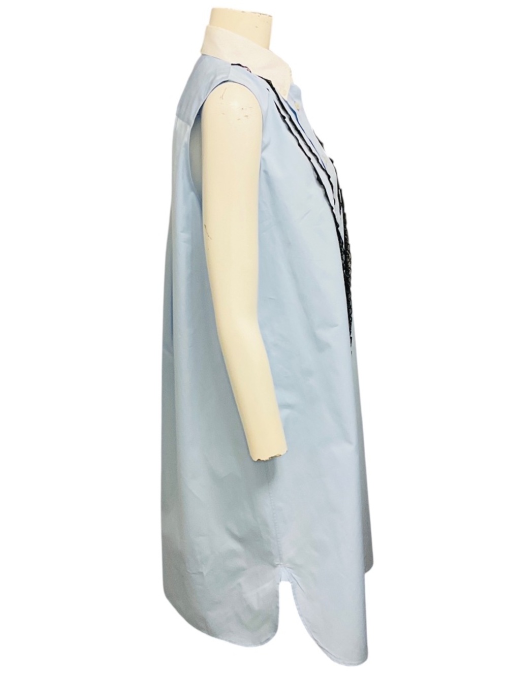 PRADA LIGHT BLUE / WHITE / BLACK LACE DETAIL SLEEVELESS BUTTON FRONT MIDI SHIRTD - Picture 2 of 5